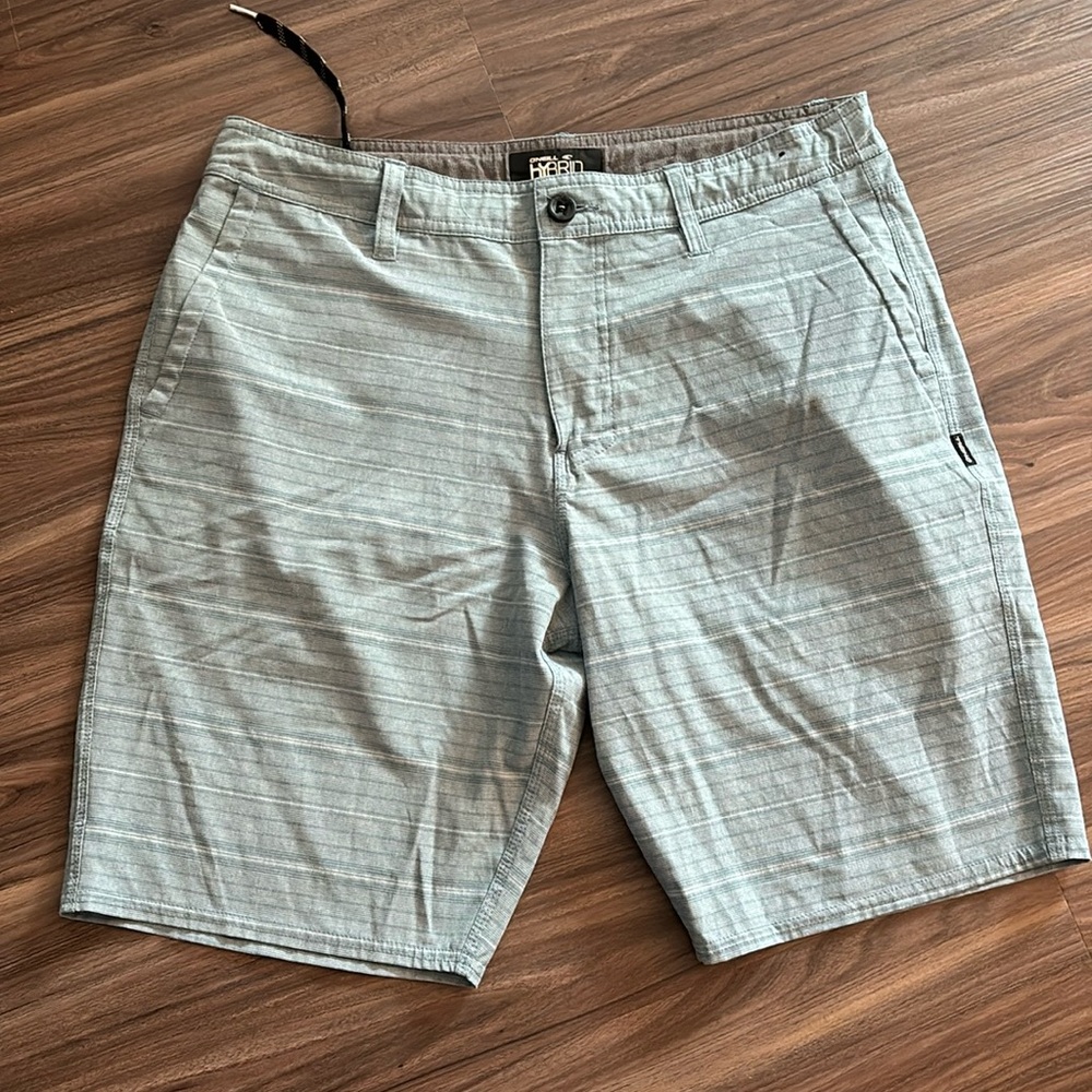 O’Neill hybrid men’s blue striped shorts size 33 NWOT